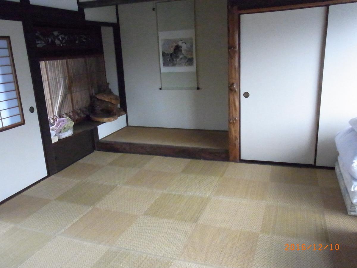 Oyajino Umi Bed and Breakfast Naoshima Esterno foto